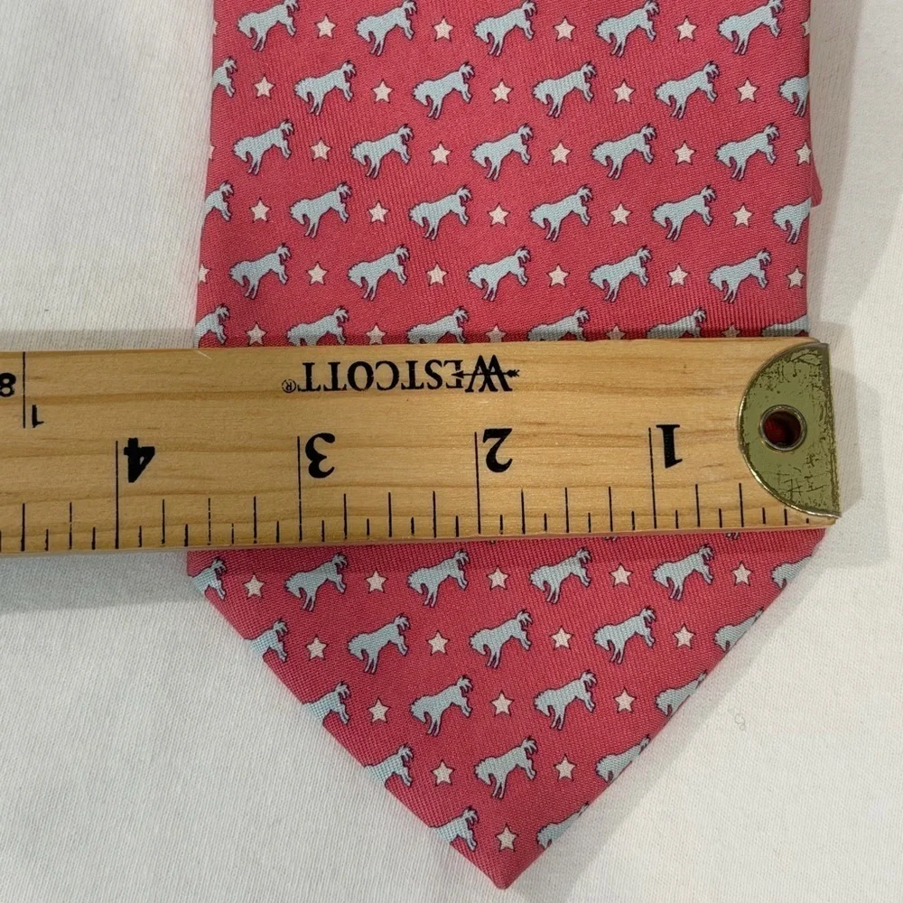 Vineyard Vines All Over Print Texas Lone Star State Red and Blue Horse Silk Tie